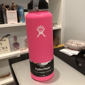 NWT Hydroflask Water Bottle